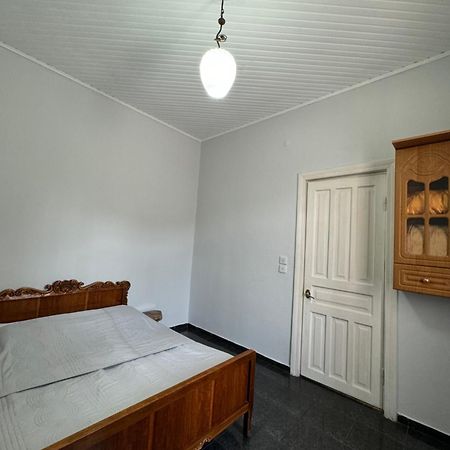 Apartamento Host N1 Kutaisi Exterior foto