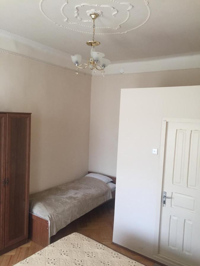 Apartamento Host N1 Kutaisi Exterior foto
