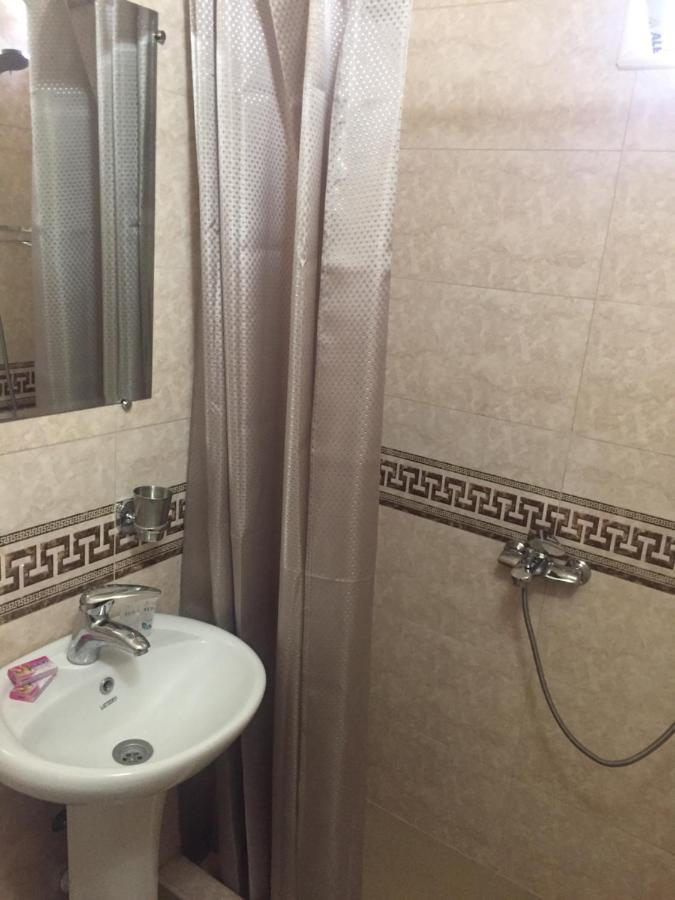 Apartamento Host N1 Kutaisi Exterior foto