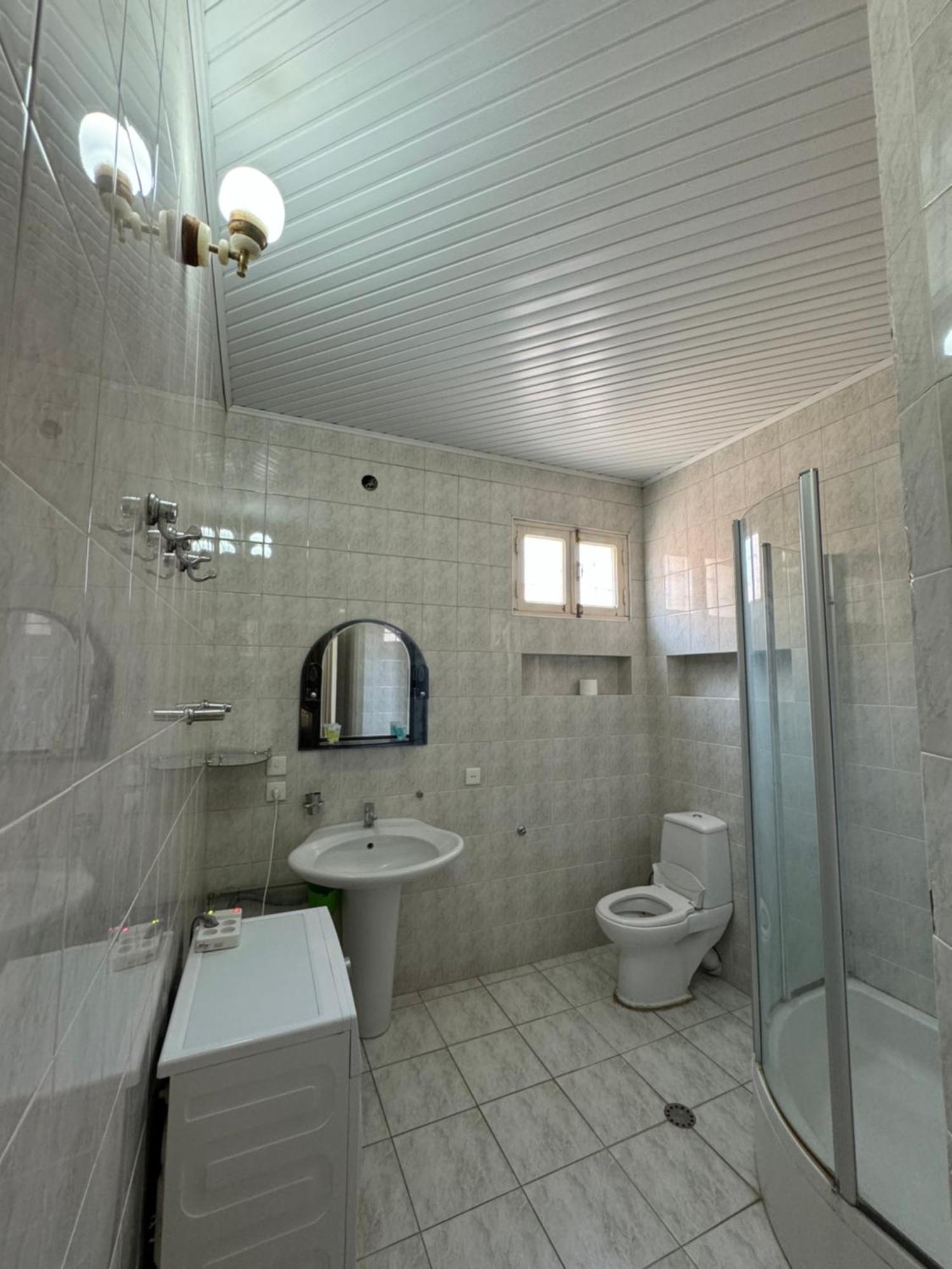 Apartamento Host N1 Kutaisi Exterior foto
