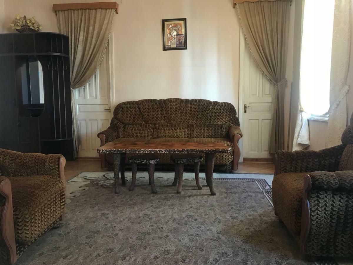 Apartamento Host N1 Kutaisi Exterior foto