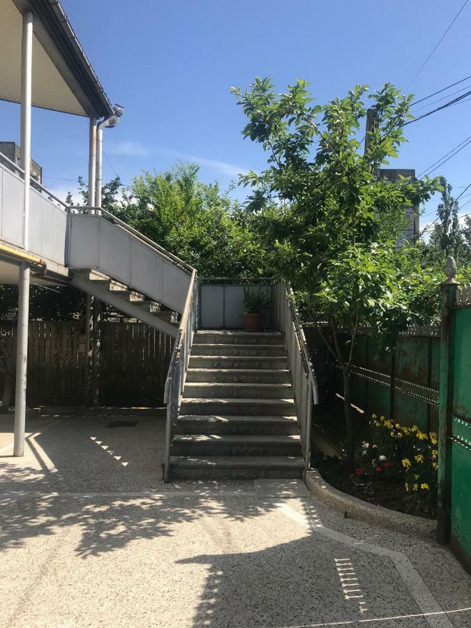 Apartamento Host N1 Kutaisi Exterior foto